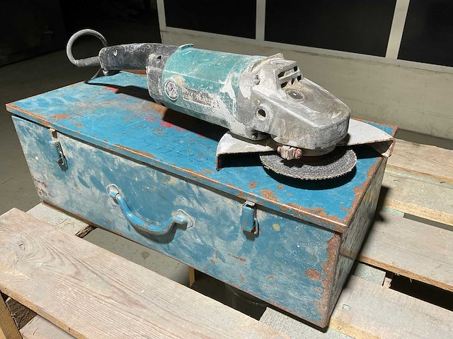 Makita 9049 haakse slijpmachine - afbeelding 1 van  1