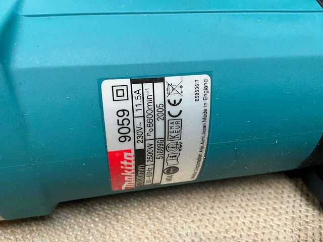Makita 9059 haakse slijpmachine - afbeelding 5 van  5