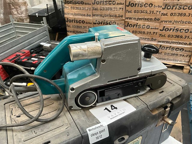 Makita 9402 bandschuurmachine - afbeelding 2 van  7