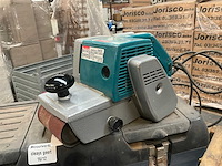 Makita 9402 bandschuurmachine - afbeelding 3 van  7