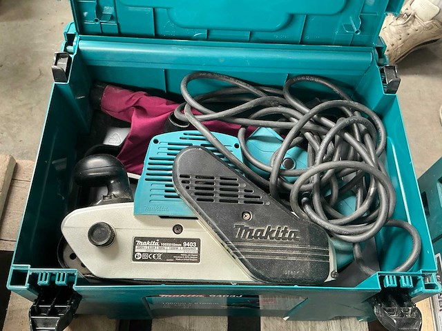 Makita 9403 bandschuurmachine - afbeelding 1 van  3