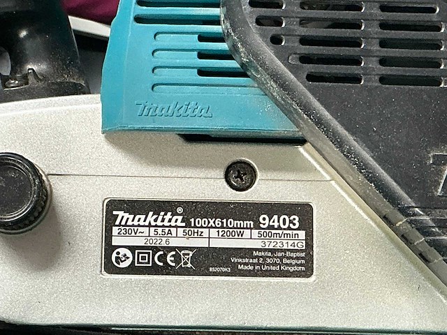 Makita 9403 bandschuurmachine - afbeelding 2 van  3