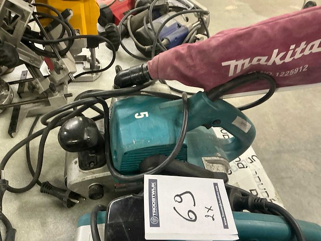 Makita 9403 en 9404 bandschuurmachine - afbeelding 3 van  4