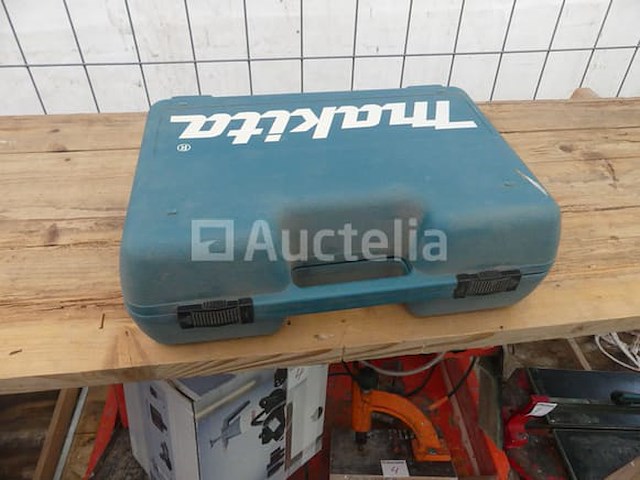 Makita 9555nb haakse slijper - afbeelding 4 van  5