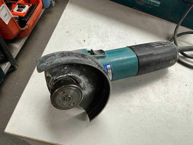 Makita 9558hn haakse slijpmachine - afbeelding 2 van  8