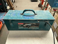Makita 9558hn haakse slijpmachine - afbeelding 7 van  8