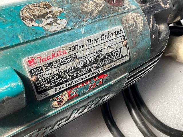 Makita 9609gbs haakse slijpmachine - afbeelding 3 van  3