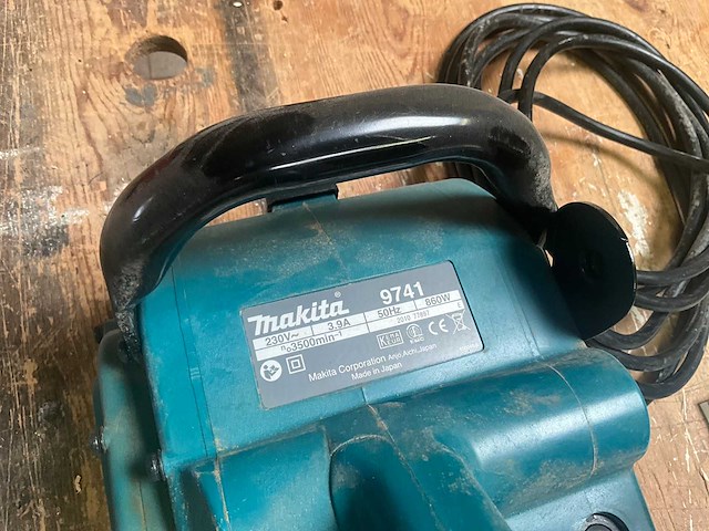 Makita 9741 borstelmachine - afbeelding 3 van  8