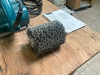 Makita 9741 borstelmachine - afbeelding 4 van  8