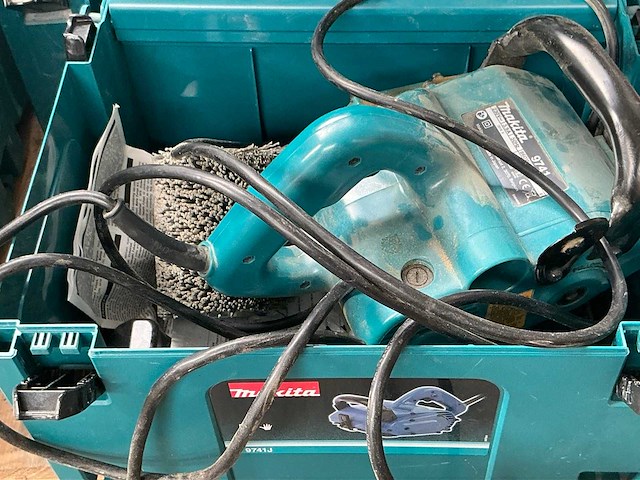 Makita 9741 borstelschuurmachine - afbeelding 4 van  4