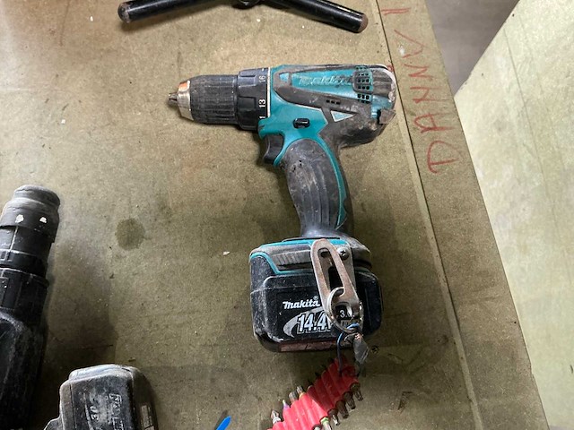 Makita accu-boormachine (2x) - afbeelding 5 van  7