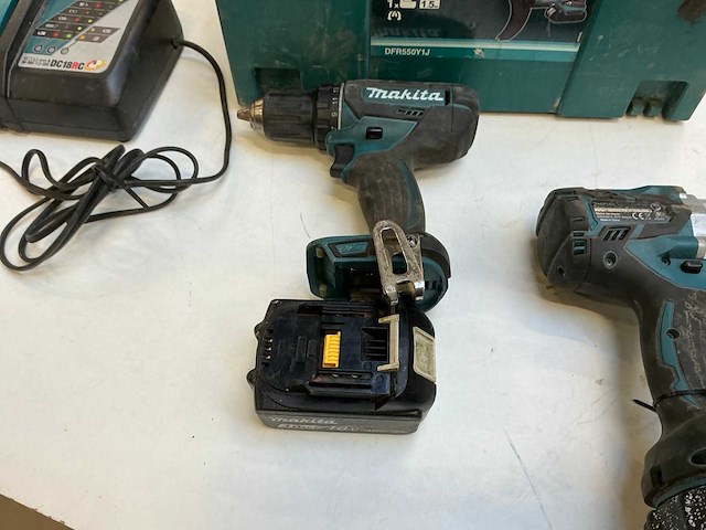 Makita accu-boormachine (3x) - afbeelding 8 van  10