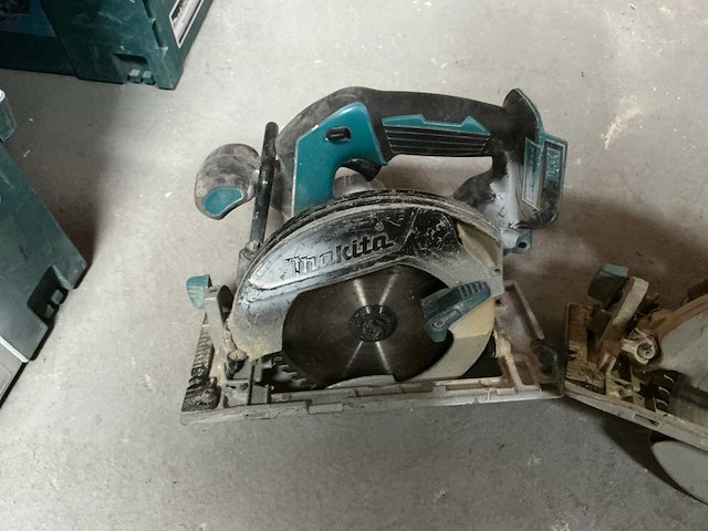 Makita accu-invalzaag (2x) - afbeelding 2 van  6