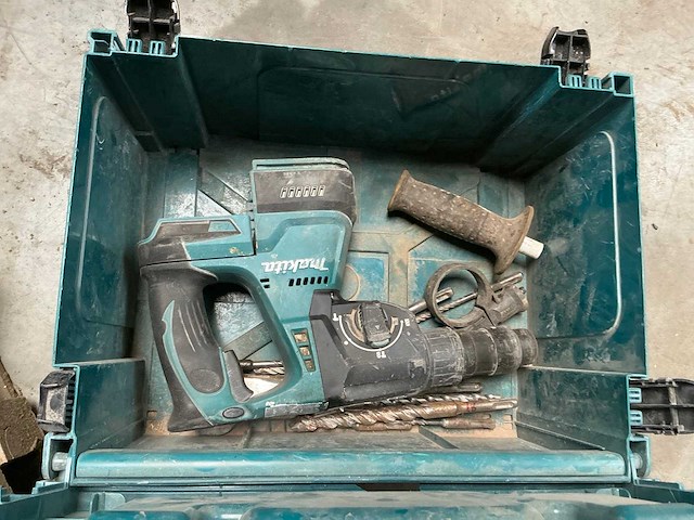 Makita accu klopboormachine en tacker - afbeelding 2 van  4