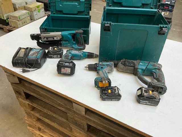 Makita accugereedschap (4x) - afbeelding 1 van  10