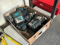 Makita acculader (10x) - afbeelding 1 van  2