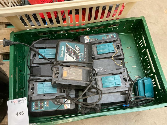 Makita acculader (3x) - afbeelding 2 van  3