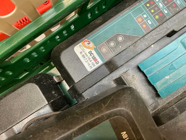 Makita acculader (3x) - afbeelding 3 van  3