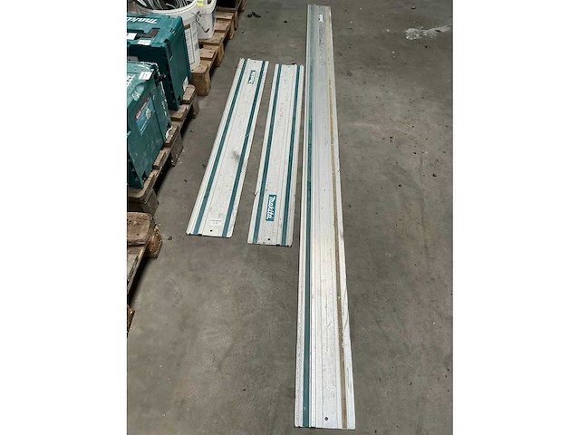 Makita afkortzaagmachine - afbeelding 7 van  7