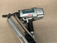 Makita an942 pneumatische tacker - afbeelding 2 van  3