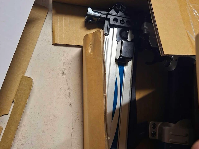 Makita at1150a pneumatische nietmachine - afbeelding 5 van  5