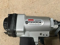 Makita at638 pneumatische tacker - afbeelding 5 van  7