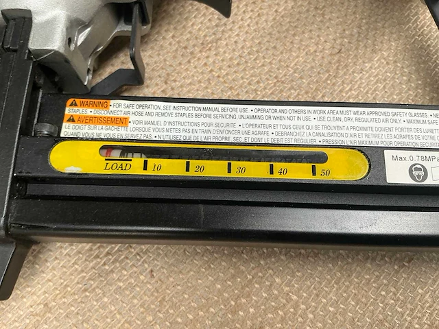 Makita at638 pneumatische tacker - afbeelding 6 van  7
