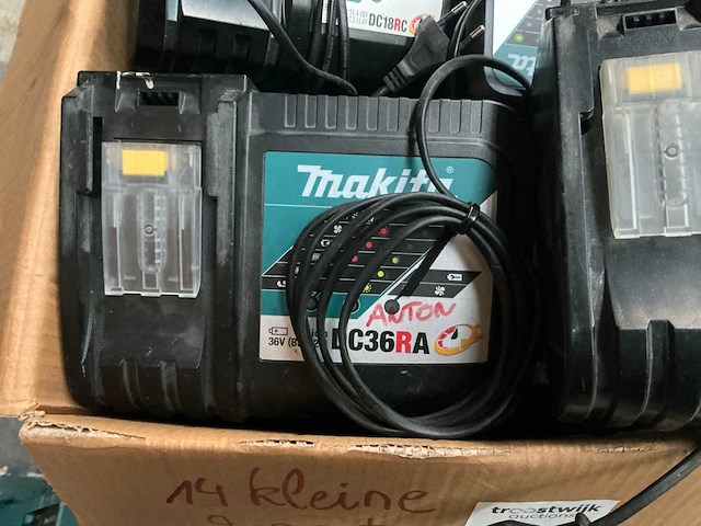 Makita batterijlader (16x) - afbeelding 3 van  5