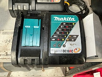 Makita batterijlader (3x) - afbeelding 2 van  4