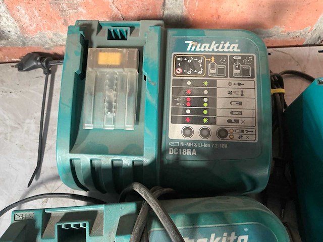 Makita batterijlader (5x) - afbeelding 2 van  6