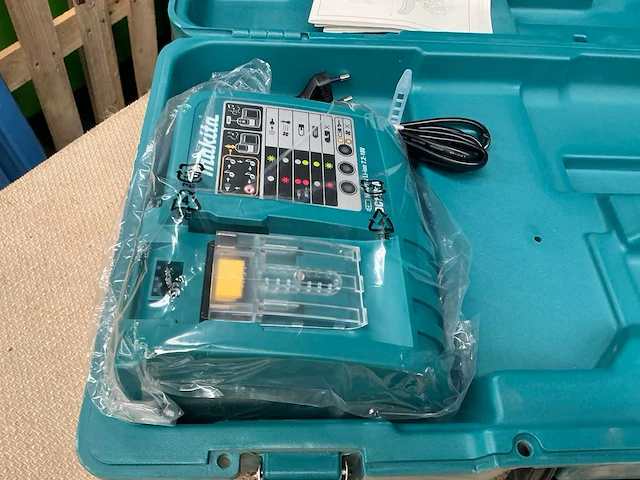 Makita bfr540 bandschroefmachine - afbeelding 5 van  7