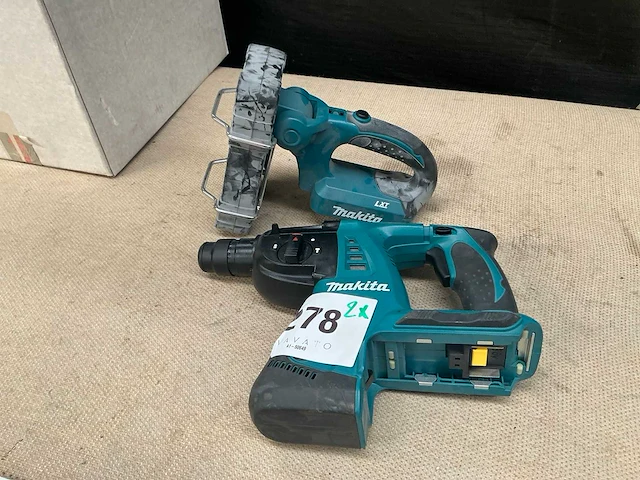 Makita bhr261 / bml360 boormachine en led draaglamp - afbeelding 1 van  8