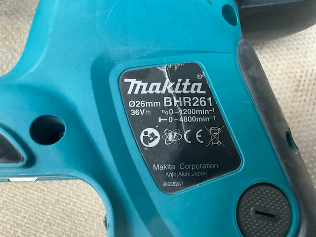 Makita bhr261 / bml360 boormachine en led draaglamp - afbeelding 5 van  8