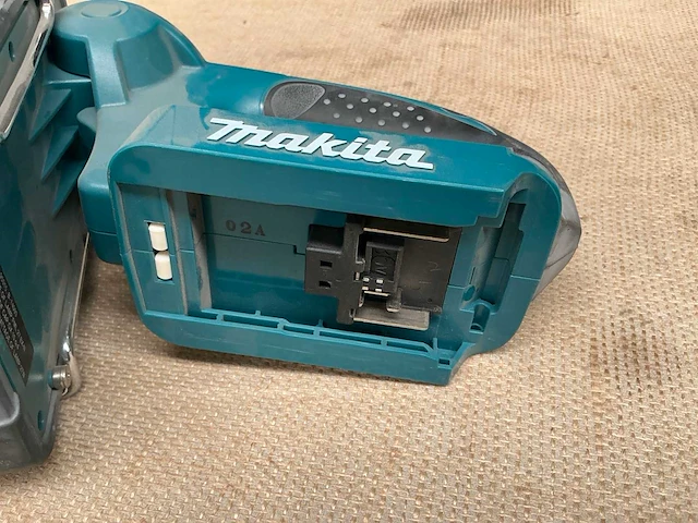 Makita bml360 accu draaglamp (2x) - afbeelding 4 van  5