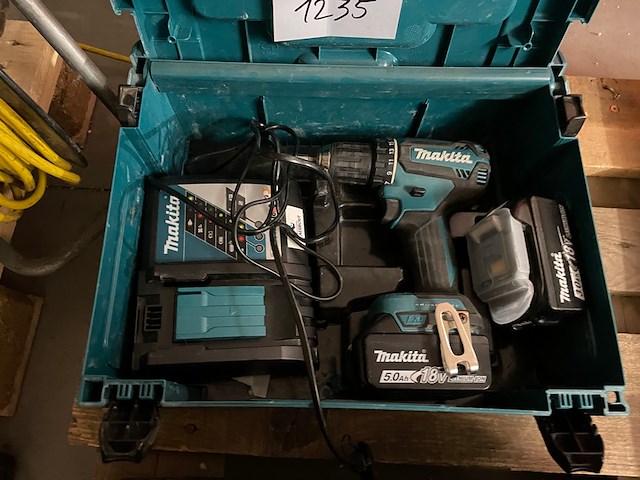 Makita boormachine - afbeelding 1 van  7