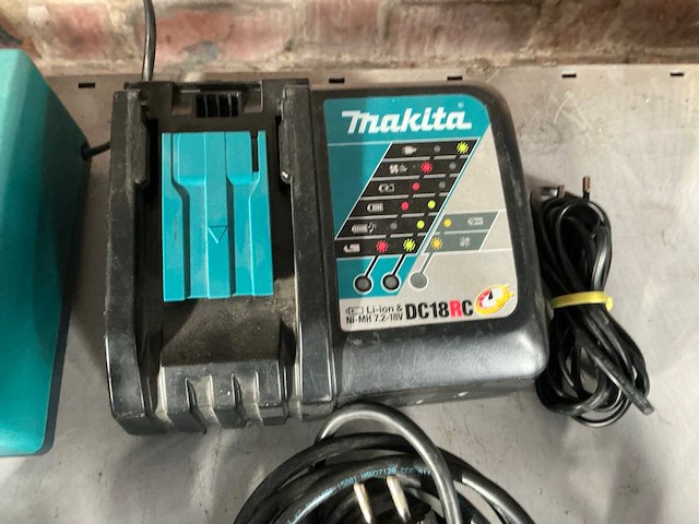 Makita / bosch batterijlader (5x) - afbeelding 4 van  7