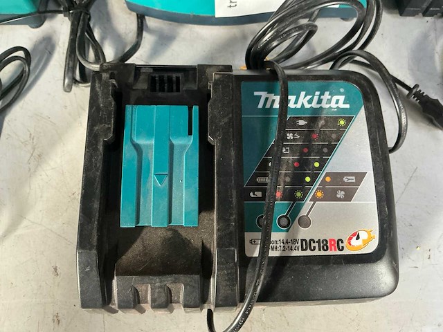 Makita / bosch batterijlader (5x) - afbeelding 5 van  7