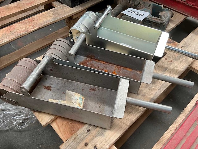 Makita breekhamer en lijmverdeelbak (3x) - afbeelding 6 van  9
