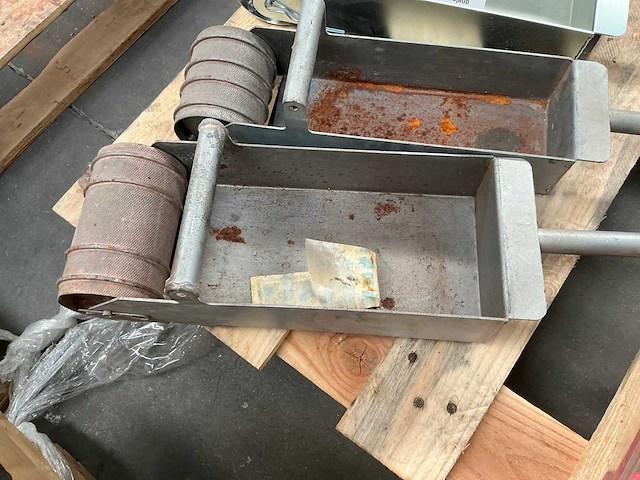 Makita breekhamer en lijmverdeelbak (3x) - afbeelding 7 van  9