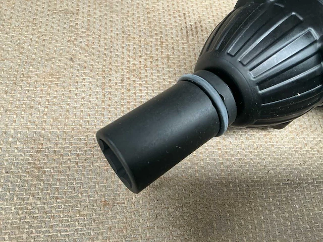 Makita btw200 / bhr162 slagmoersleutel en boormachine - afbeelding 10 van  11