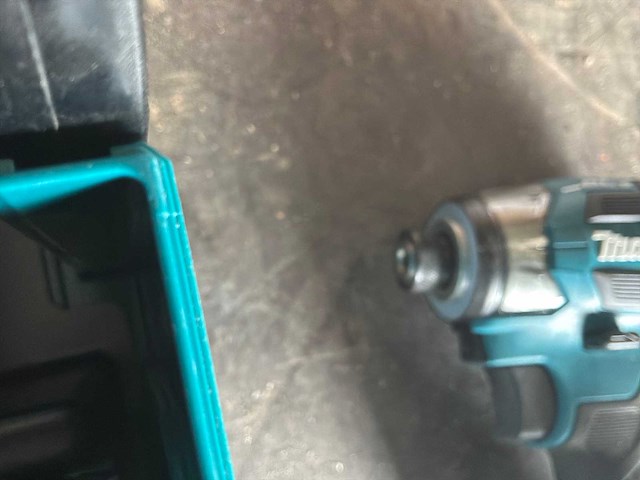 Makita cirkelzaag, schuurmachine - afbeelding 1 van  2