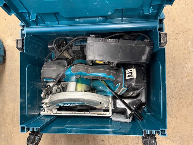 Makita cirkelzaag - afbeelding 2 van  5