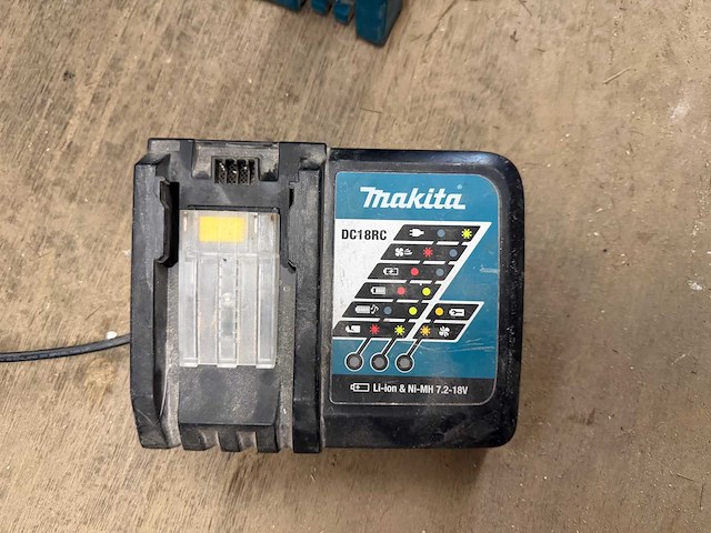 Makita cirkelzaag - afbeelding 4 van  5