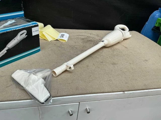 Makita cl100dz handstofzuiger (4x) - afbeelding 1 van  7