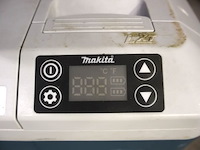 Makita cool en warmer box - afbeelding 3 van  7