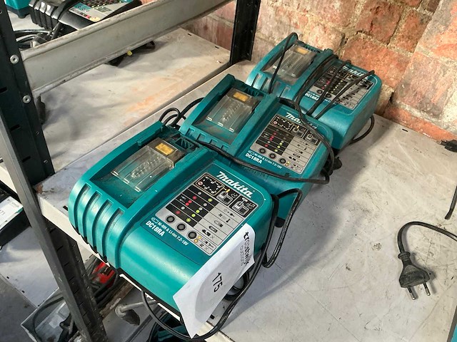 Makita dc18ra batterijlader (3x) - afbeelding 1 van  4