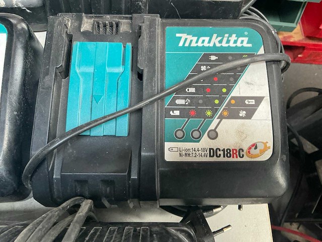 Makita dc18rc accu lader (6x) - afbeelding 4 van  4