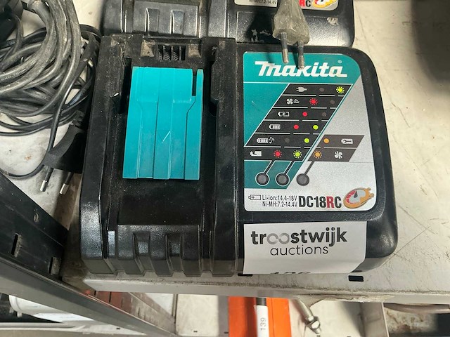 Makita dc18rc accu laders (4x) - afbeelding 4 van  4