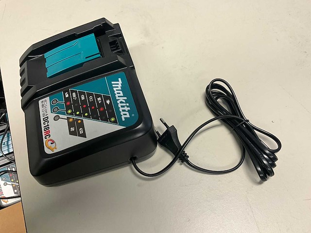 Makita dc18rc batterijladers (5x) - afbeelding 2 van  4