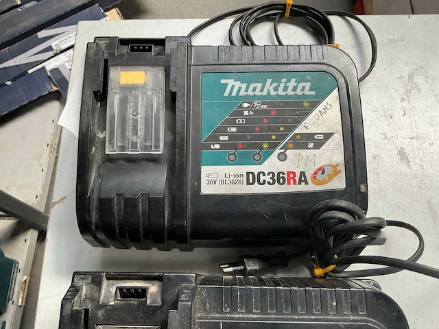 Makita dc18rc / dc36ra acculader (7x) - afbeelding 5 van  6